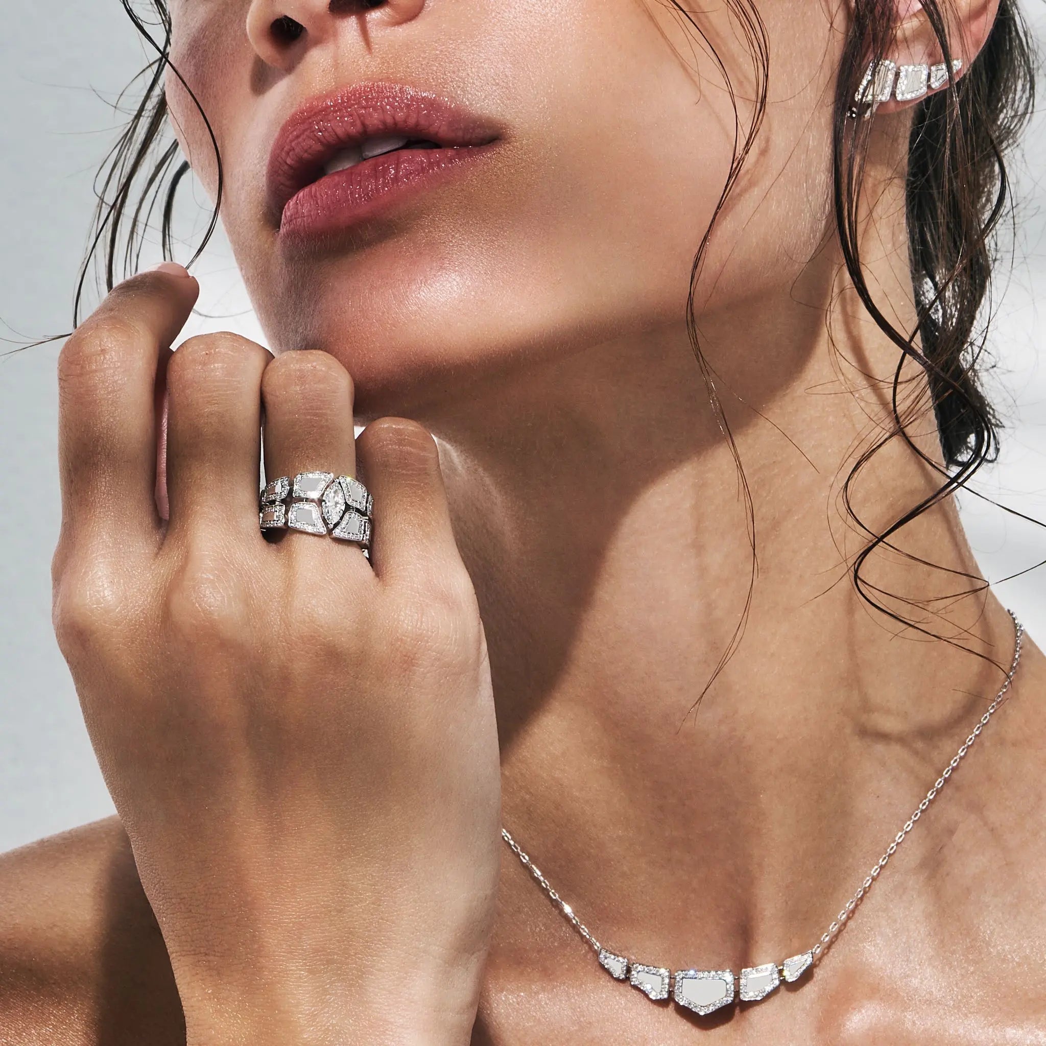 SKIN 5 ELEMENTS LIGHT PAVÉ DIAMOND PENDANT, WHITE GOLD ORLOV