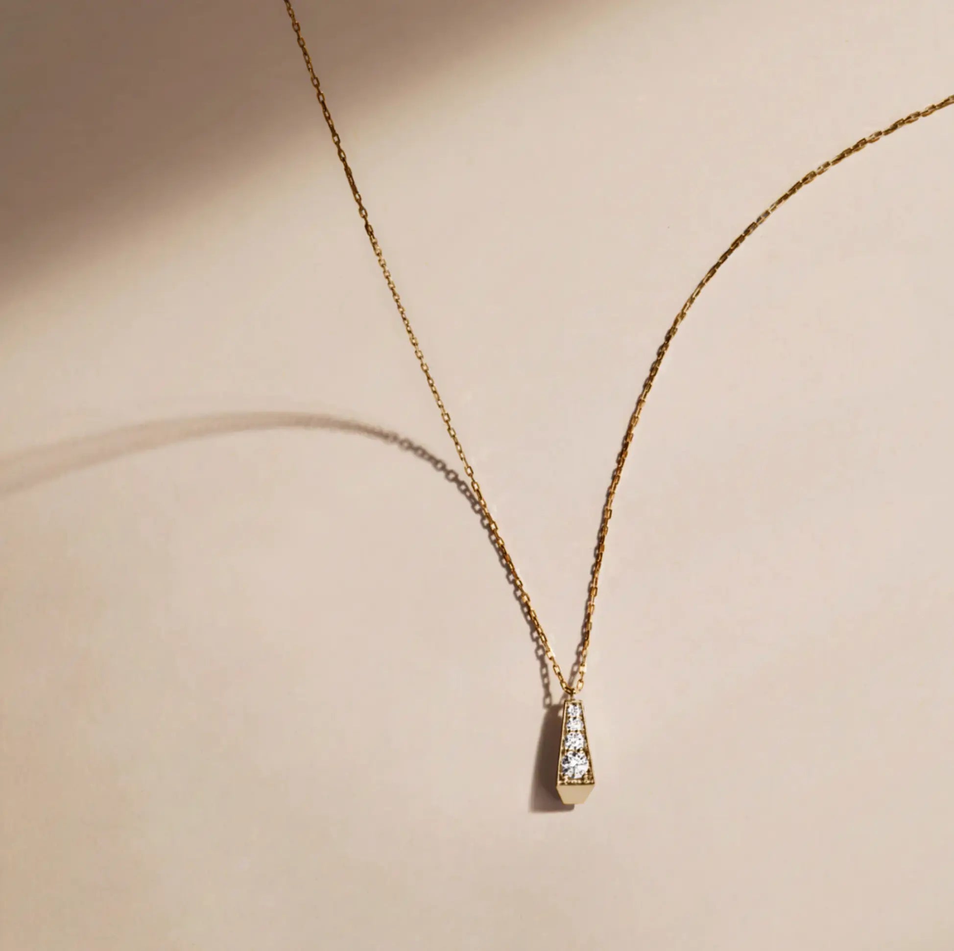 SPIKE ONE FULL PAVE DIAMOND PENDANT, YELLOW GOLD ORLOV