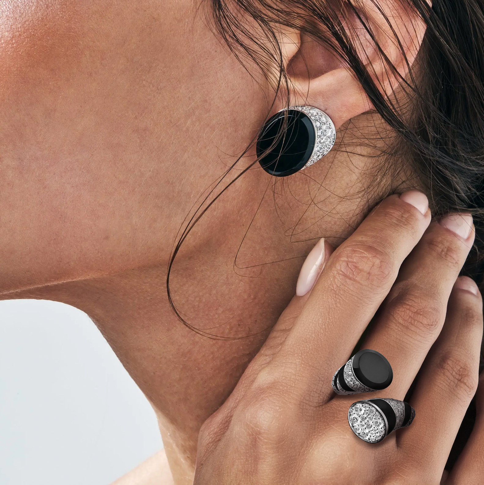 LA SAVANE DOUBLE FULL PAVE DIAMOND ONYX AND ENAMEL RING WHITE GOLD