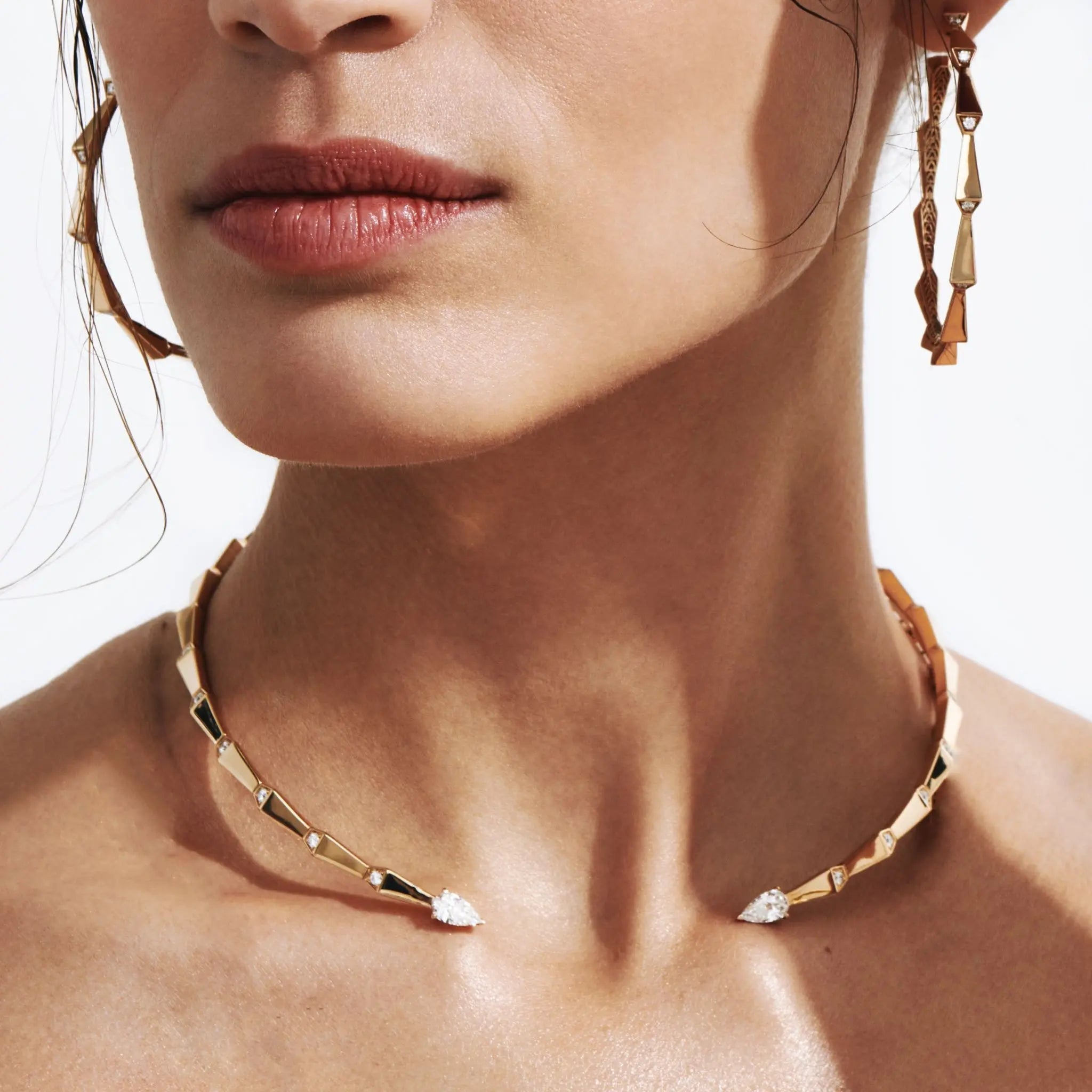 SPIKE OPEN LIGHT PAVE DIAMOND KITE CHOKER ROSE GOLD